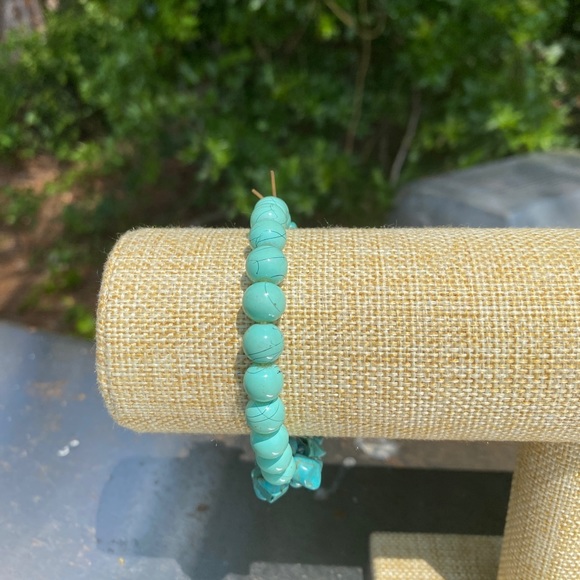 Turquoise Necklace and Bracelet - Picture 4 of 7